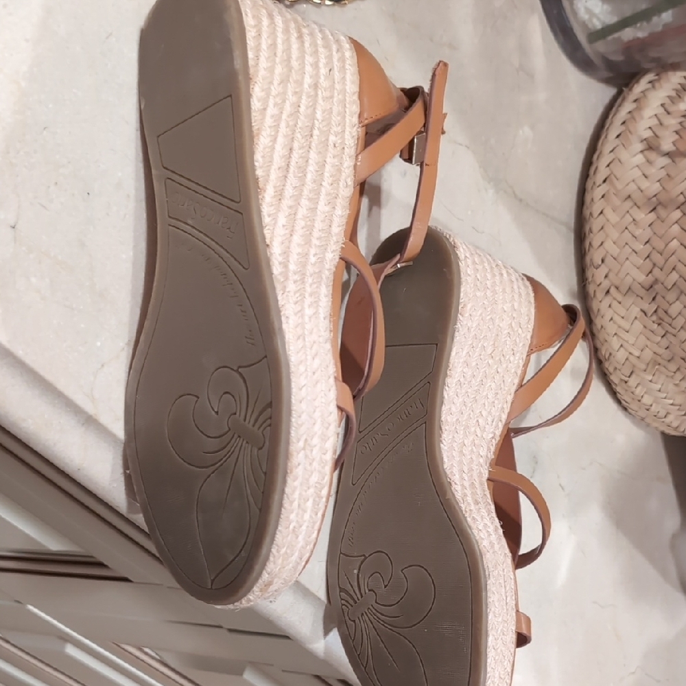 Women's Tan Wedge Sandals - Picture 4 of 6